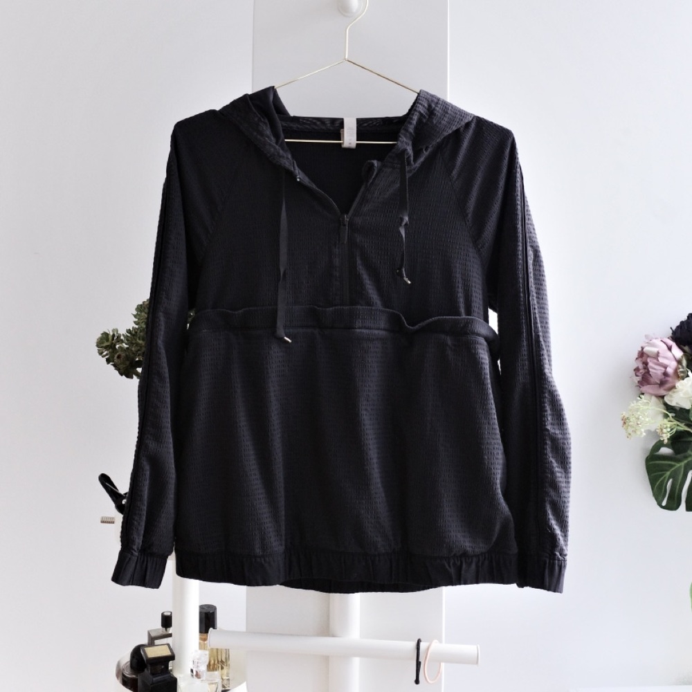 Lululemon Hoodie top black